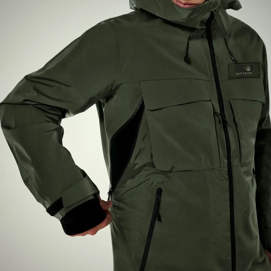 Two-way pit zip detail